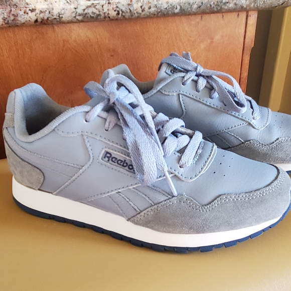 Classic Reebok Sneakers - Picture 1 of 8